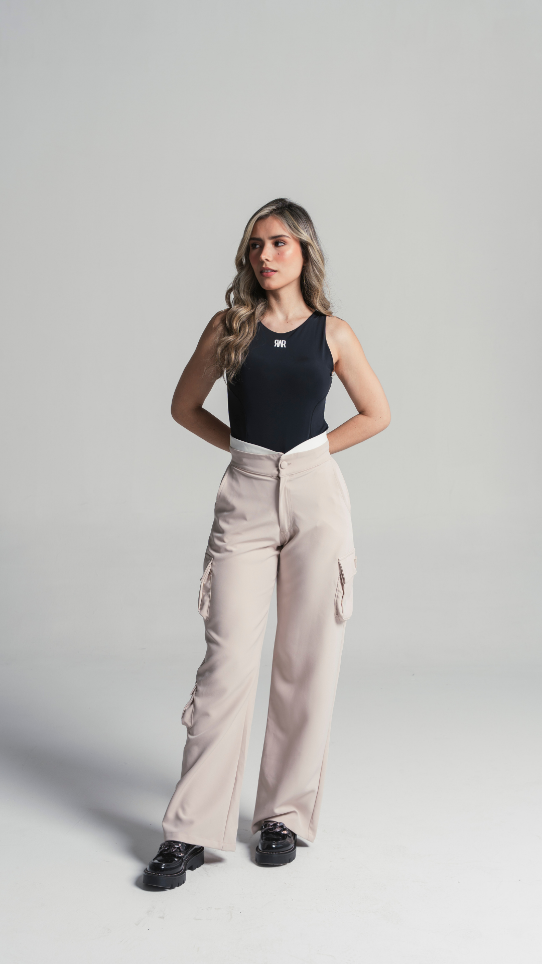 Delos - Body - Negro