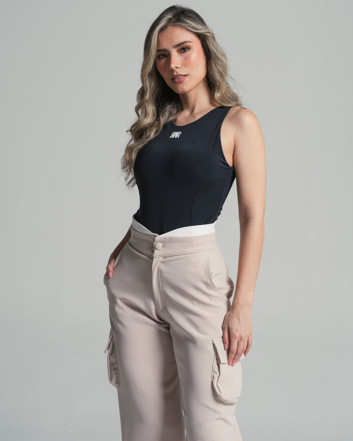 Delos - Body - Negro