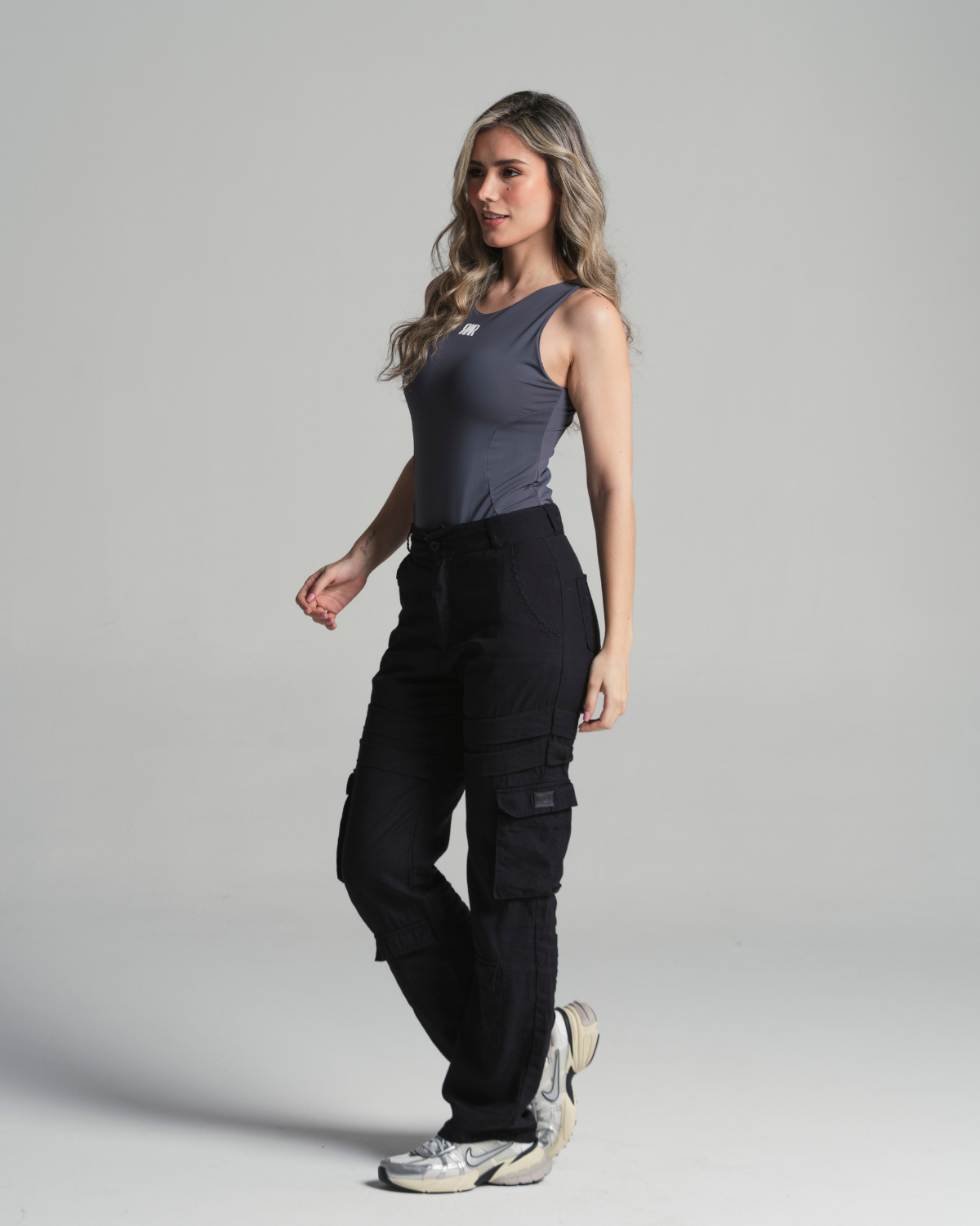 Delos - Body - Gris